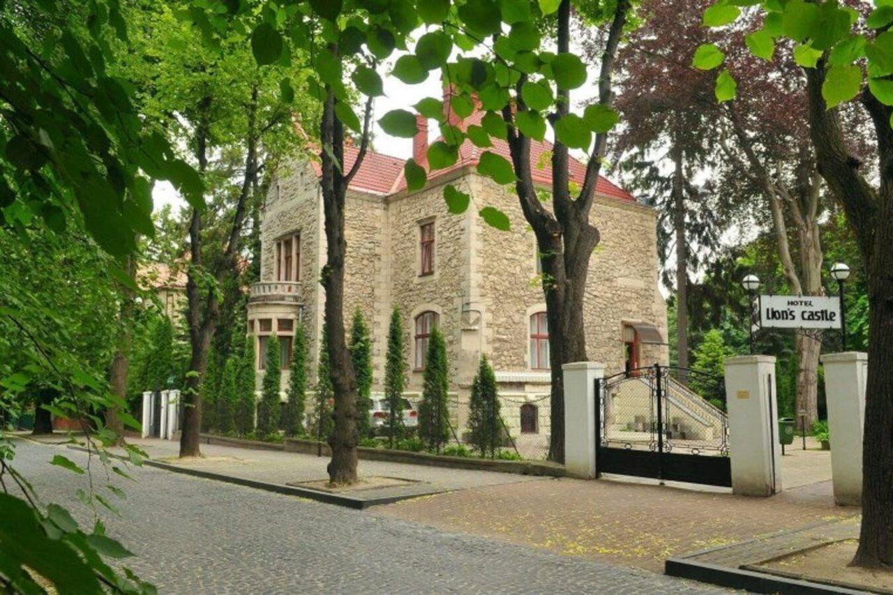 Lion'S Castle Hotel Lvov Exteriér fotografie