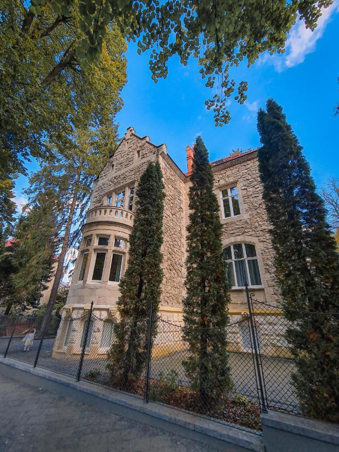 Lion'S Castle Hotel Lvov Exteriér fotografie