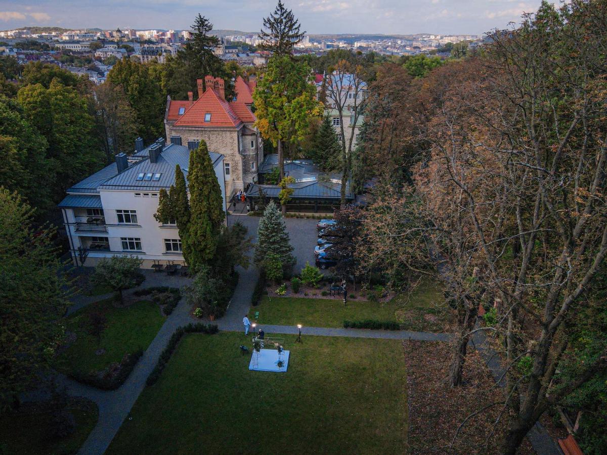 Lion'S Castle Hotel Lvov Exteriér fotografie